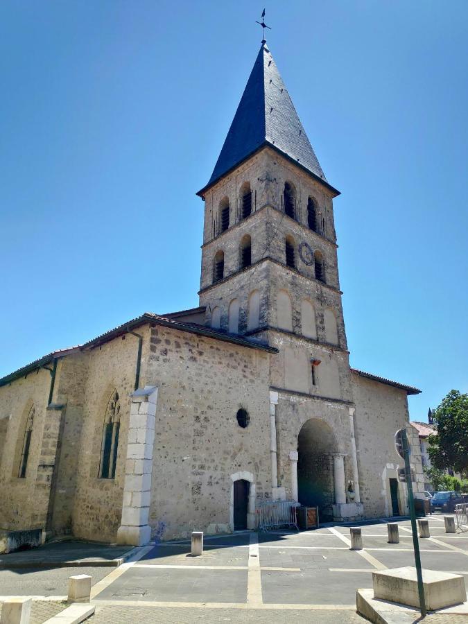 Appart'Hotel Chaleureux Au Coeur De Tullins - Le Roitelet Exterior foto